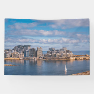 Hafen von Sliema und Wolkenkratzer in Malta Banner
