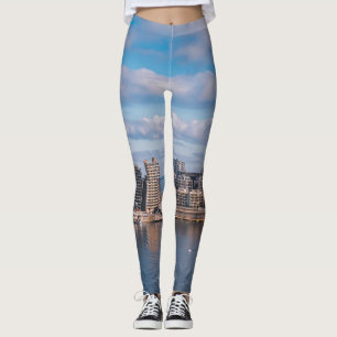 Hafen von Sliema und Wolkenkratzer in Malta Leggings