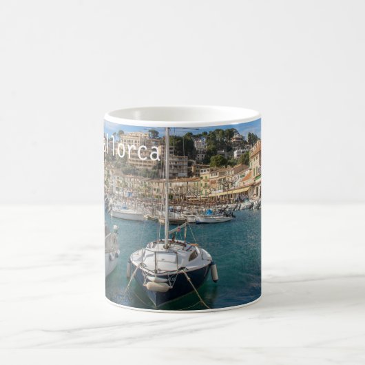 hafen von Sóller in Mallorca zerteilt Kaffeetasse (Mittel)