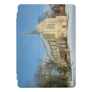 Hafenkapelle im Winter an der Grove City Uni iPad Pro Cover
