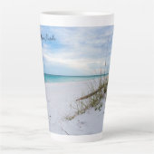 Hafer und weißer Sandstrand Morgens Latte Tasse (Vorderseite)