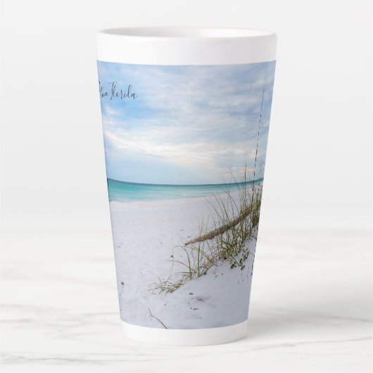 Hafer und weißer Sandstrand Morgens Latte Tasse (Vorderseite)