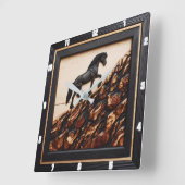 Haflinger Hillside: Holzkunstkunst im benutzerdefi Quadratische Wanduhr (Winkel)