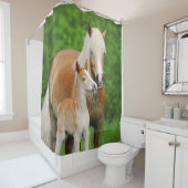 Haflinger Pferdeniedliches Fohlen-Kuss-Mama-Foto - Duschvorhang (Beispiel)
