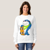 Hai als Skater mit Skateboard Sweatshirt (Vorne ganz)