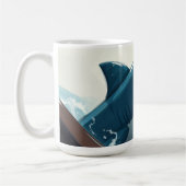 Hai in der Nähe des Bootes Kaffeetasse (Links)