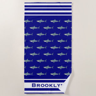 Hai Muster Navy Blue und White Streifen Name Fun Strandtuch