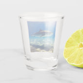 Hai schwimmen Blaues Meer Schnapsglas (Rückseite)
