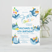 Hai-Tastic Ganzjährig Geburtstagsparty Einladung (Stehend Vorderseite)
