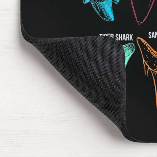 Hai-Zahnradjagd - Crazy Shark Gifts Mousepad (Ecke)