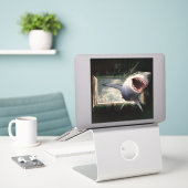 Haiangriff, die im 3D-Stil aus dem Wasser springen Aufkleber (Laptop auf Schreibtisch)