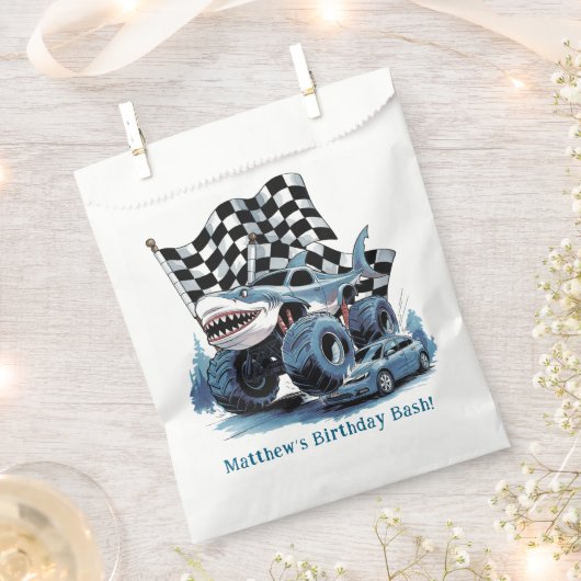 Haiangriff Monster Truck Birthday Bash Geschenktütchen (Ausgeschnitten)