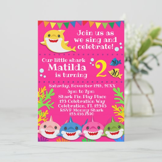 Haie Pink zum Geburtstag Einladung (Stehend Vorderseite)