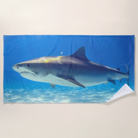 Haie Schwimmen Blauer Ozean Wasser Strandtuch (Vorderseite)