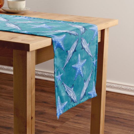 Haie Starfish Ocean Life Nautical Coastal Blue Kurzer Tischläufer (Beispiel)
