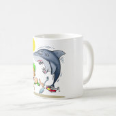 Haifisch, der eine Jungen-Tasse jagt Kaffeetasse (VorderseiteRechts)
