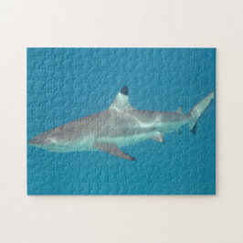 Haifisch, der Unterwasserpuzzlespiel schwimmt Puzzle