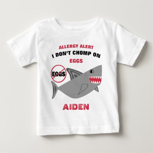 Haifisch-Ei-Allergie-Alarm personalisiert Baby T-shirt (Vorderseite)