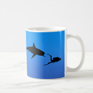 Haifisch und UNTERWASSERATEMGERÄT Kaffeetasse