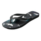 Haifisch-weißer Schatten auf der Dunklen Galaxie Badesandalen (Schrägansicht)