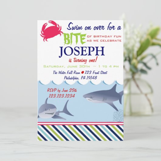 Haifisch zum Geburtstag Einladung (Stehend Vorderseite)