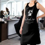 Hair Salon Logo elegant schwarz-weiß Mitarbeiter Schürze<br><div class="desc">Einfache berufliche Schürze-Vorlage für Friseursalon,  Schönheitshaare,  Friseur-Wellness-Center,  Schönheitssalon,  Makeup-Künstler,  Kosmetologe mit einer weißen Frauenkopf-Silhouette (Sie können es mit Ihrem Logo ersetzen!),  Salon,  Mitarbeitername und Titel auf einem soliden schwarzen Hintergrund.</div>