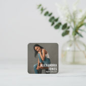 Hair Styist Template Black Qr Code Social Media Quadratische Visitenkarte (Stehend Vorderseite)