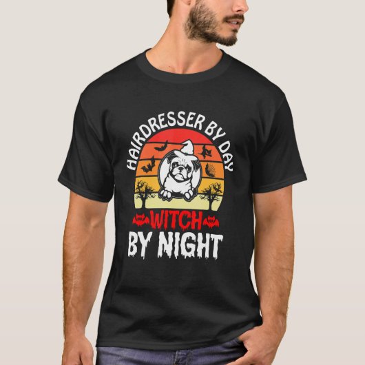 Hairdresser By Day Witch By Night T-Shirt (Vorderseite)