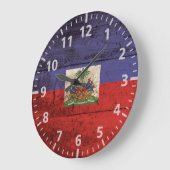 Haiti-Flagge auf altem hölzernem Korn Große Wanduhr (Winkel)