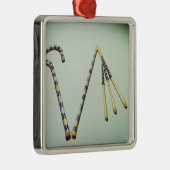 Haken und Dreschflegel, vom Grab von Tutankhamun Ornament Aus Metall (Rechts)