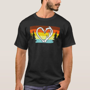 Haken und Geweih Fischer Jäger Herz T-Shirt