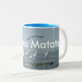 Hakuna Matata Flying Birds Design Inspiriert Zweifarbige Tasse (VorderseiteRechts)