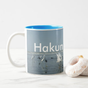 Hakuna Matata Flying Birds Design Inspiriert Zweifarbige Tasse