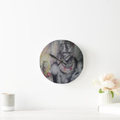 Hakuna Matata mit Löwen und Masai.jpg Runde Wanduhr (Zuhause)