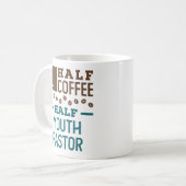 Halb Kaffee halb Jugendpastor Kaffeetasse (Vorderseite Links)