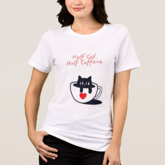 „Halb Katze, halb Koffein.“ Lustige Katze Tri-Blend Shirt