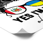 Halb peruanisches halb ukrainisches Mädchen Peru U Poster (Ecke)