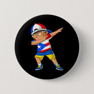 Halb puerto-ricanischer halb ukrainischer Junge Pu Button