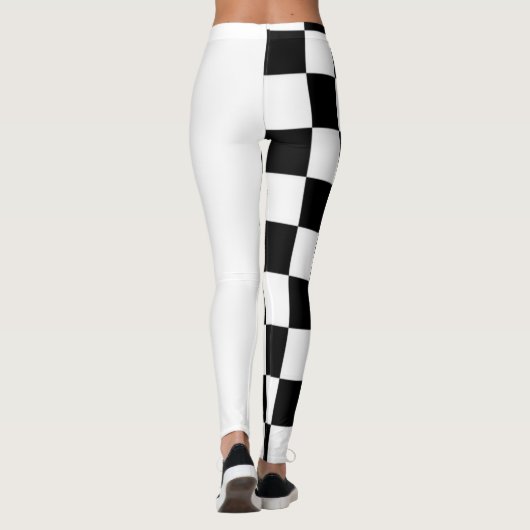 Halb schwarz-weiße Leggings (Rückseite)