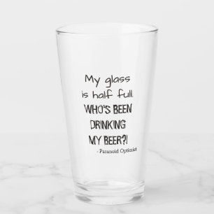 Halb voller paranoider Glasoptimist Glas