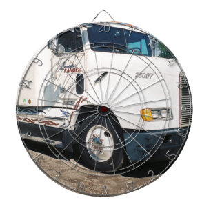 halb zurückgezogen dartscheibe