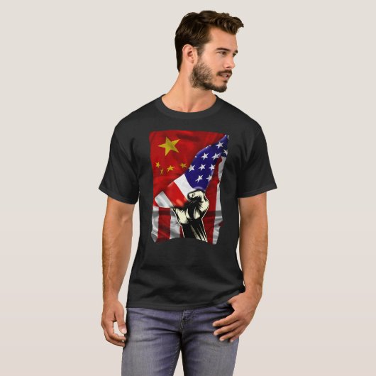 Halbamerikanische Flagge Chinesisch ROOTS USA Flag T-Shirt (Vorne ganz)