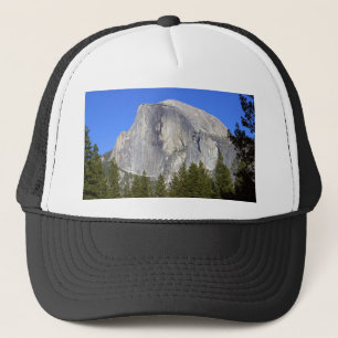 Halbe Haube im Yosemite Nationalpark großen Berg Truckerkappe