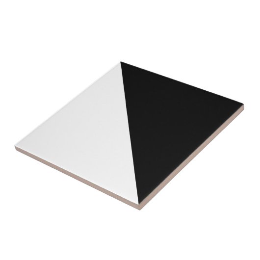 Halbe Schwarz-weiße Fliese (Seite)