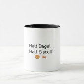 Halbes Bagel Halbes Biscotti Kaffeetasse (Zentrum)