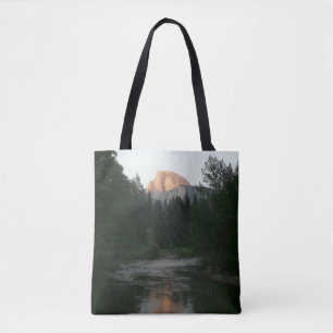 Halbkuppel Sonnenuntergang im Yosemite Nationalpar Tasche