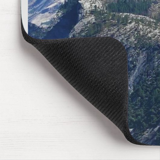 Halbkuppel von Washburn Point, Yosemite, CA Mousepad (Ecke)