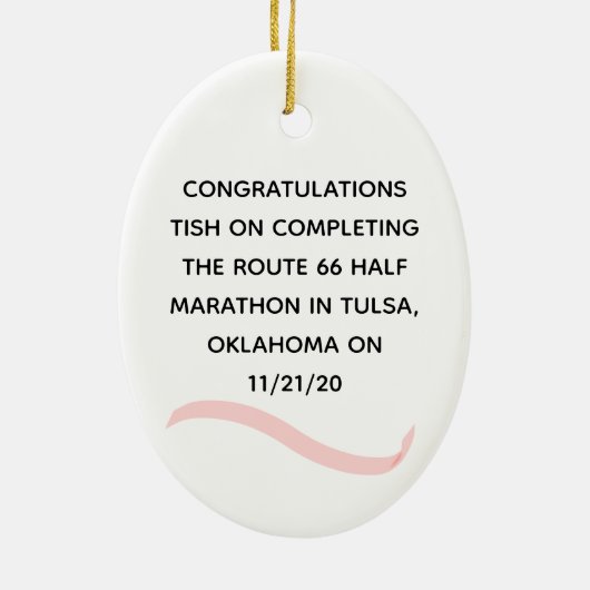 Halbmarathonläuferverzierung der Frau in Rosa Keramik Ornament (Hinten)