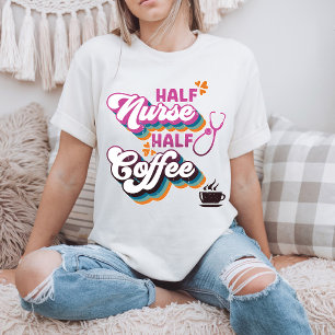 Halbpension Nurse Halbpension Kaffeekochen Groovy  T-Shirt