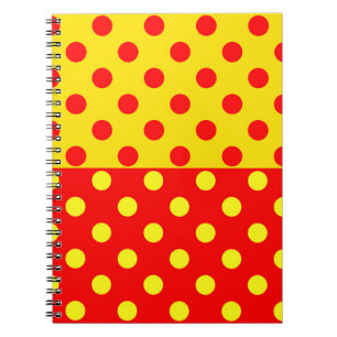 Halbrotes Polka-Dots-Design Notizblock